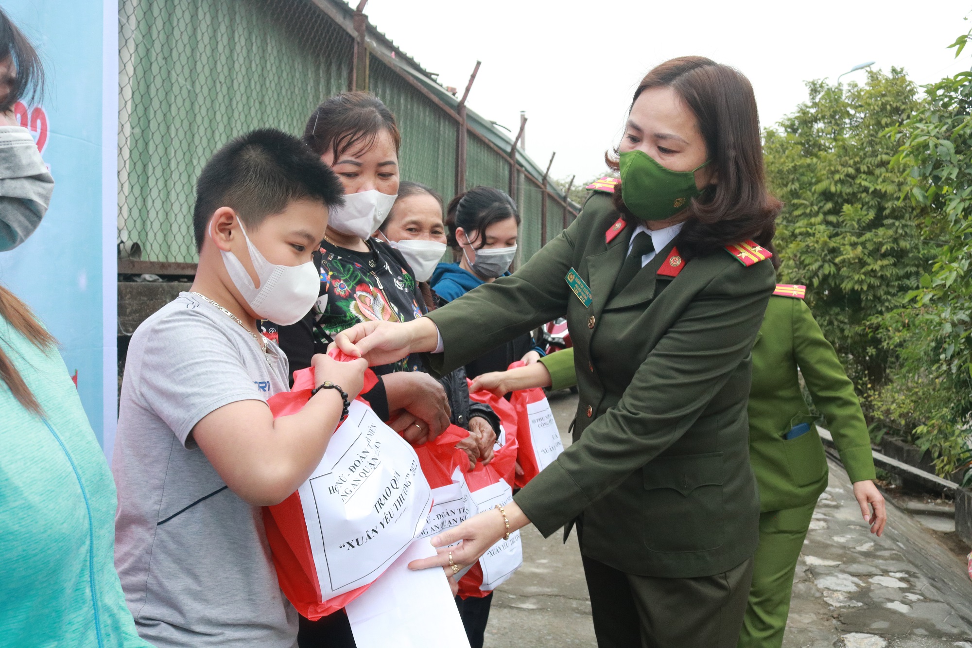 Người dân gửi thư cảm ơn Công an phường Quán Trữ (Kiến An)